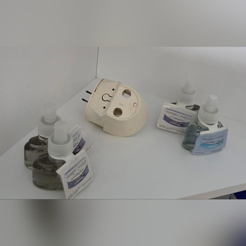 Neutral Cream Electric Plug-In Fragrance Warmer